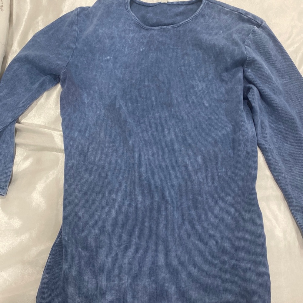 Mesh blue top